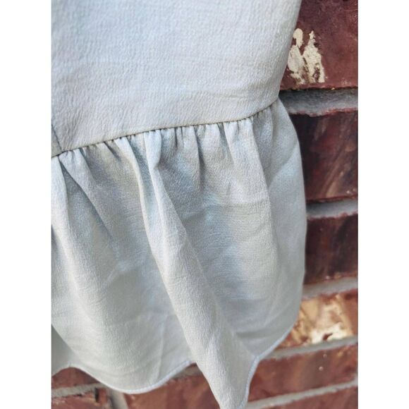 EXPRESS CROP TOP size Medium, new without tag and in excellent condition. - Picture 3 of 8